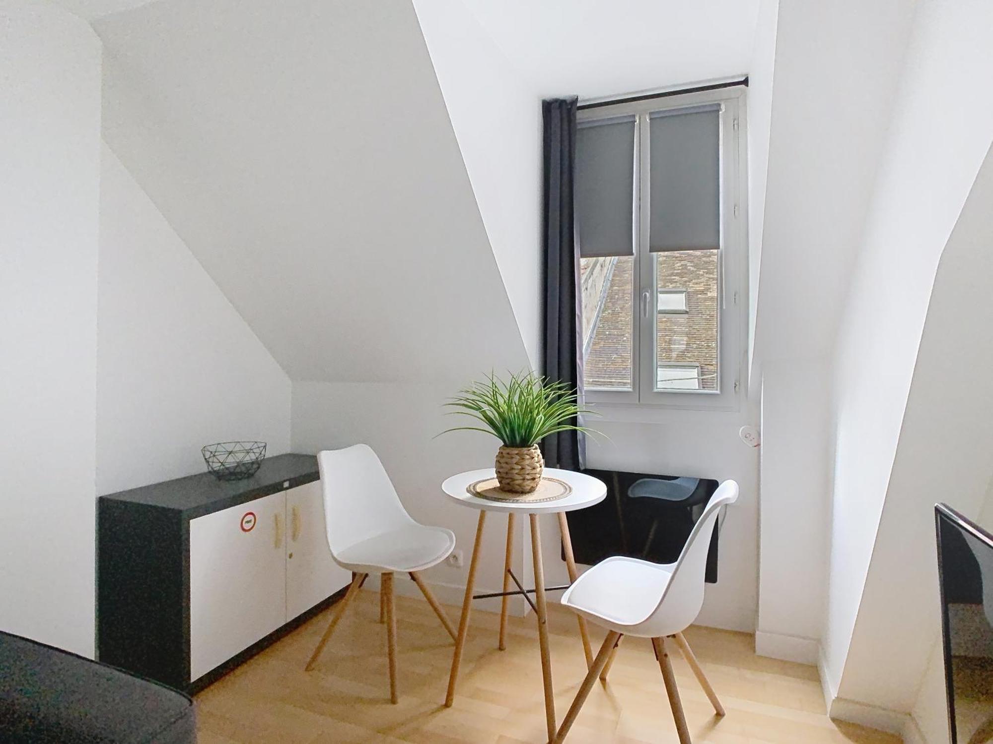 Apartamento Le Briais Melun Exterior foto