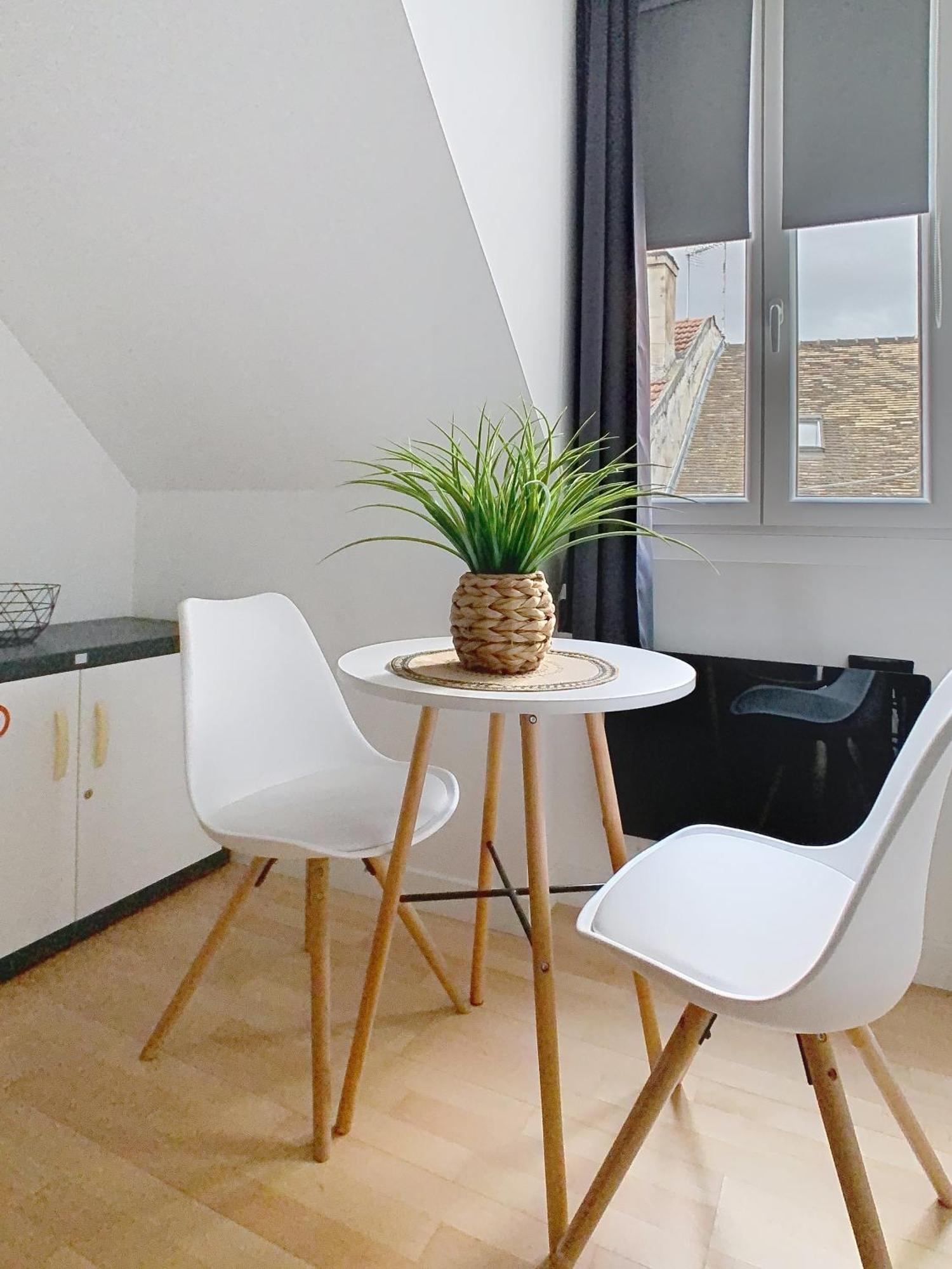 Apartamento Le Briais Melun Exterior foto