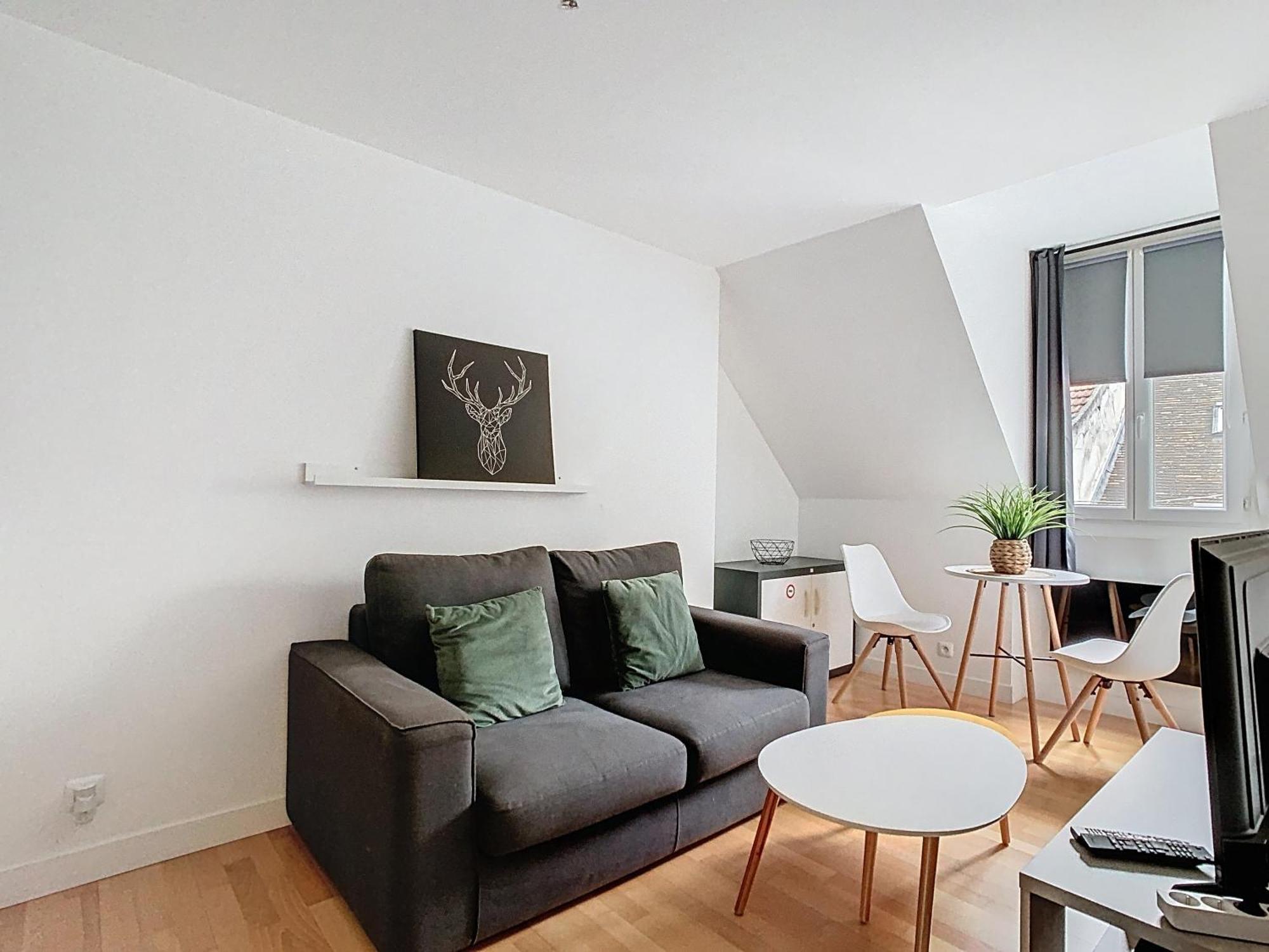 Apartamento Le Briais Melun Exterior foto